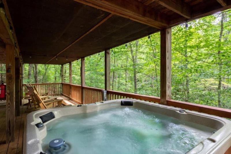 Mountain Spirit Cabin - Fireplace And Hot Tub Villa Blue Ridge Kültér fotó